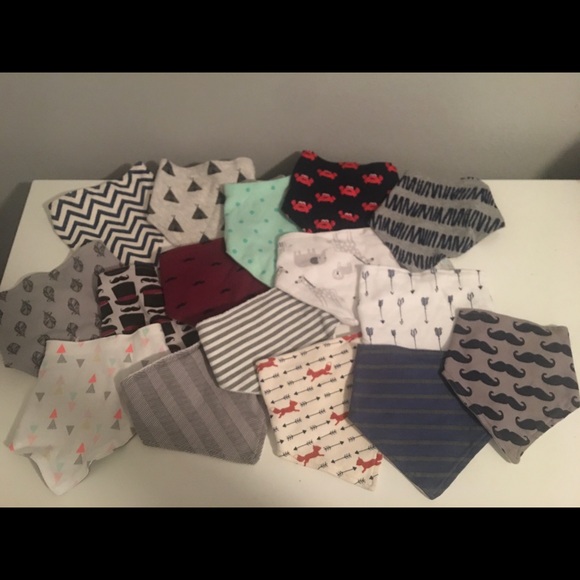 Baby bibs NWOT - Picture 1 of 8